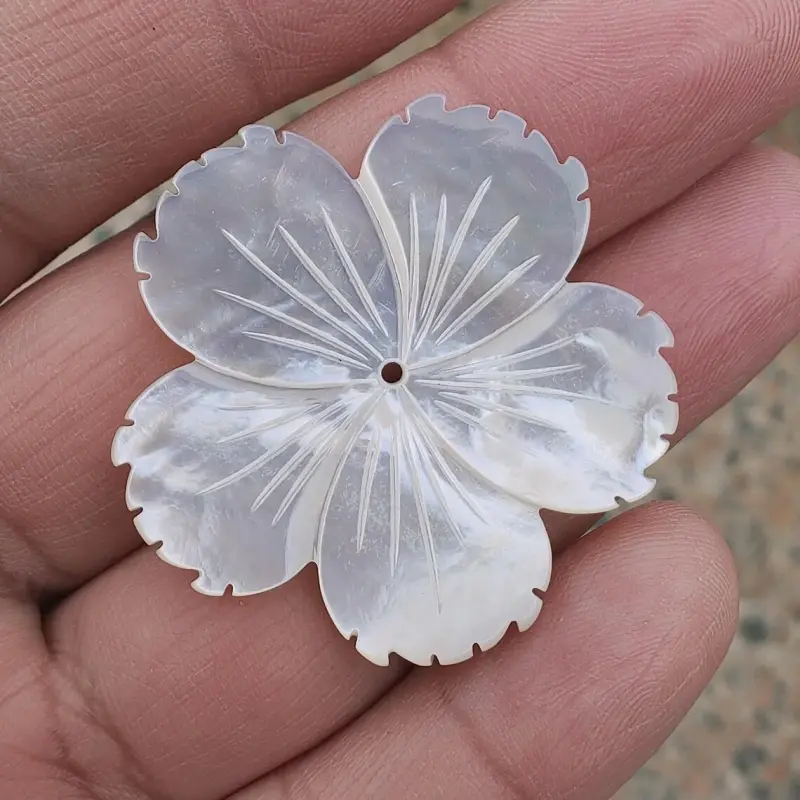 Natural Mother of Pearl Tropical Flower Beads Hand Carved Sea Shell Floral DIY Bridal Jewelry Making WM-0168